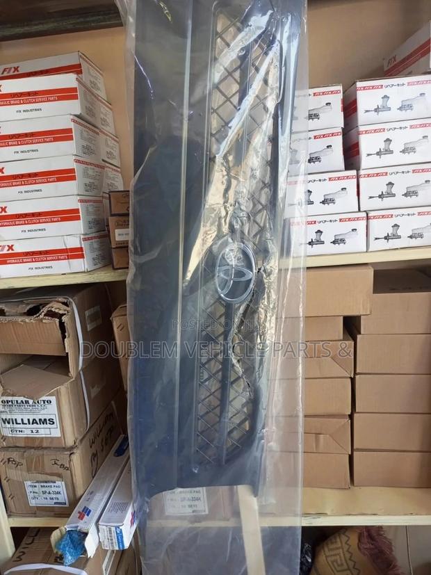 Front Grill Grey Toyota Shark/Hiace 3l/5l