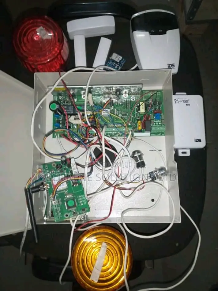 IDS X64, 8 Zone Expandable To 64 Zone Control Panel