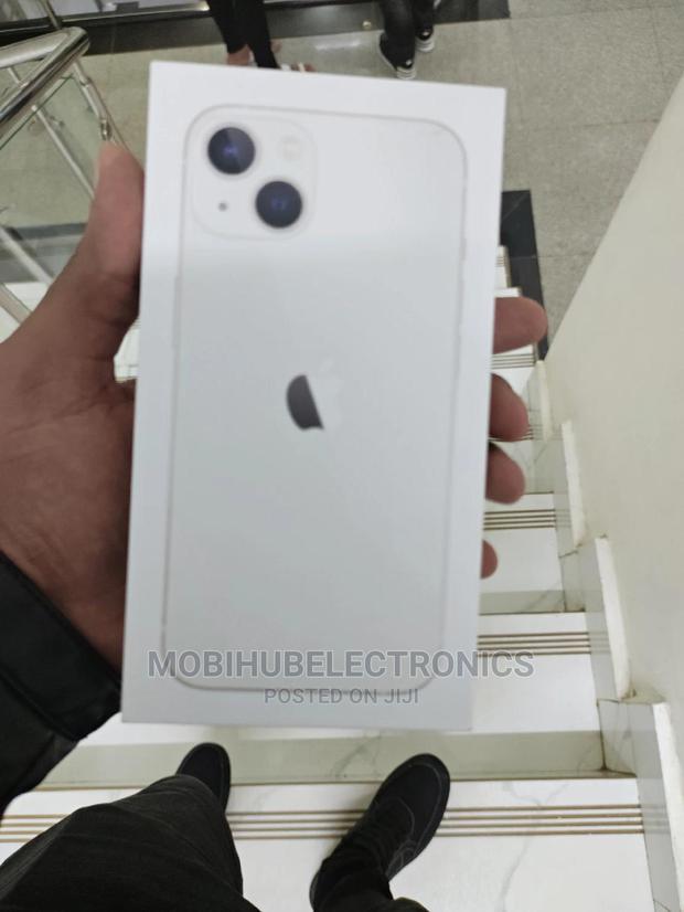 New Apple iPhone 13 128 GB White