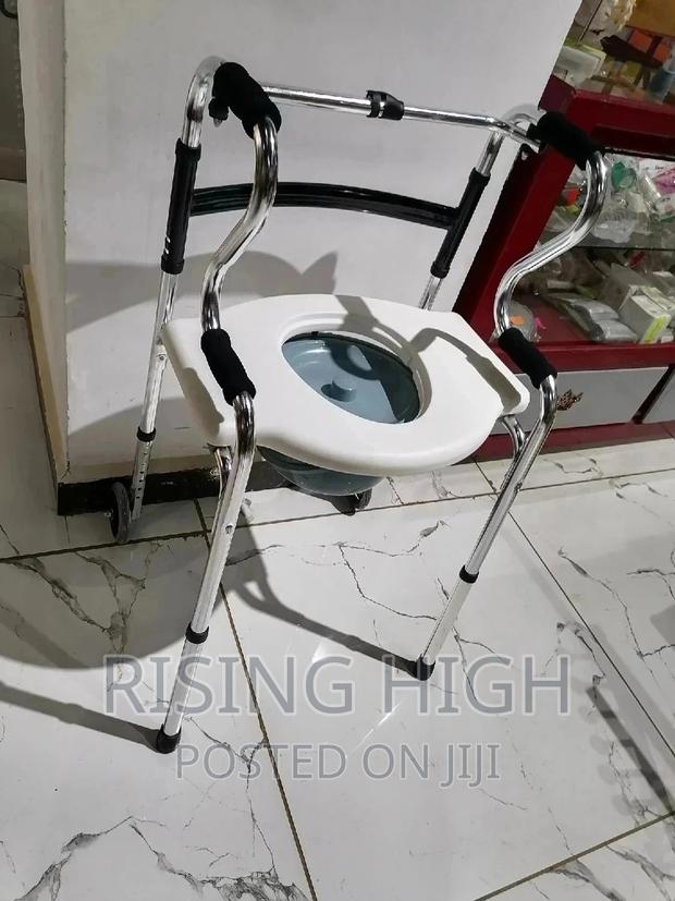 6 in One Commode Seat. - thumbnail 2