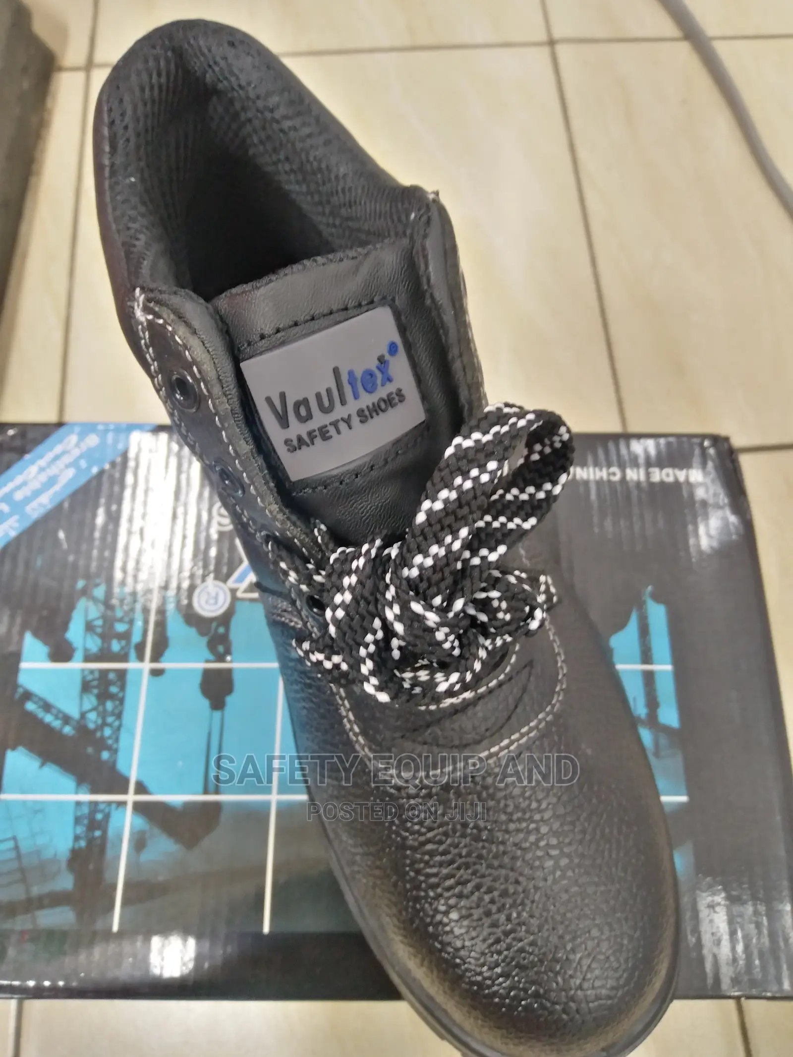 Anti-Smash Vaultex Safety Boots