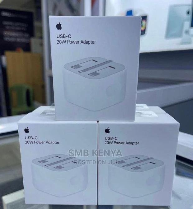 20W Usb C iPhone Power Adapter - main view