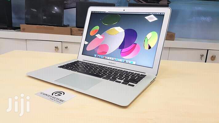 Laptop Apple MacBook Air 8GB Intel Core i5 SSD 256GB