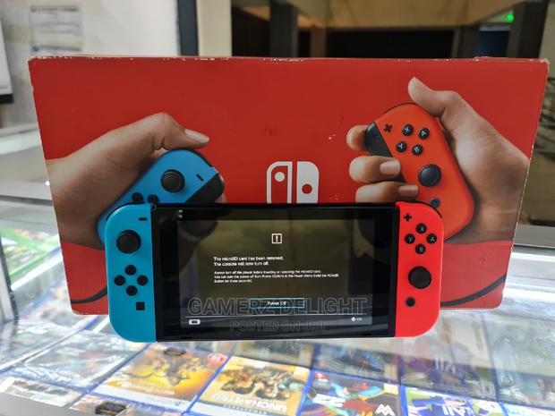 Nintendo Switch Used - thumbnail 3