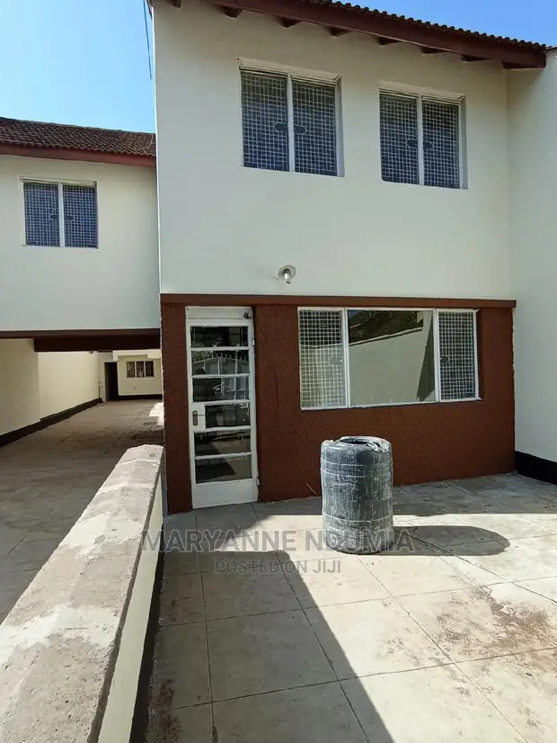 3bdrm Maisonette in South C for Rent