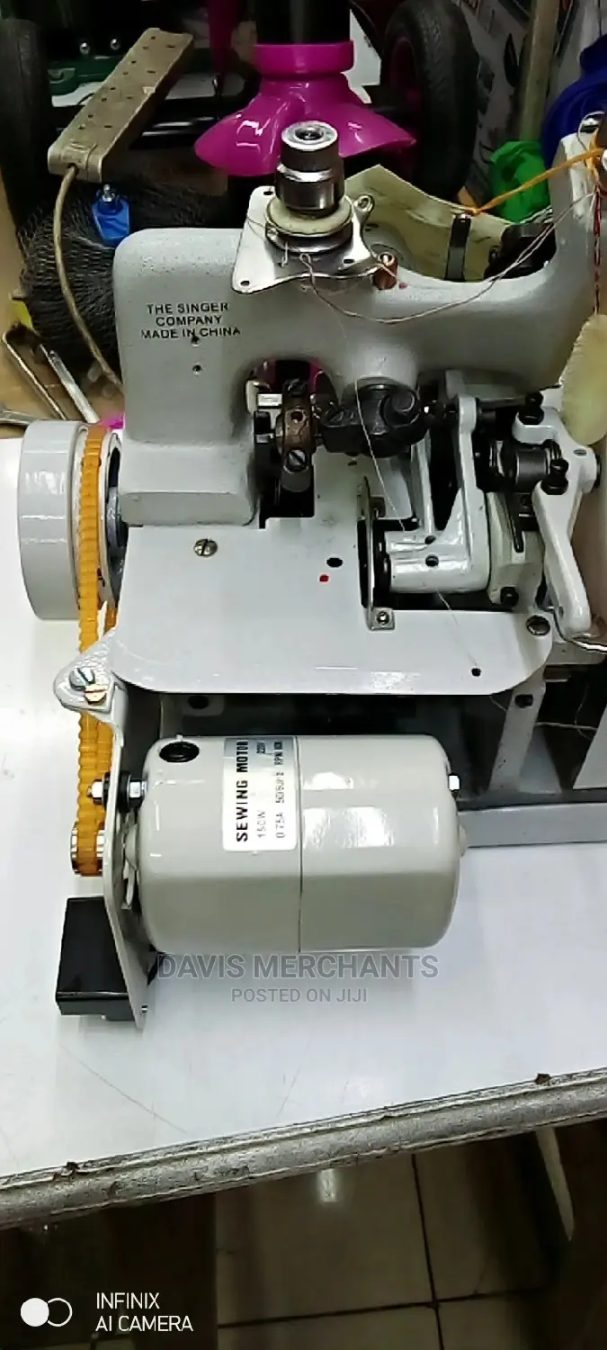 Singer Overlock Machine