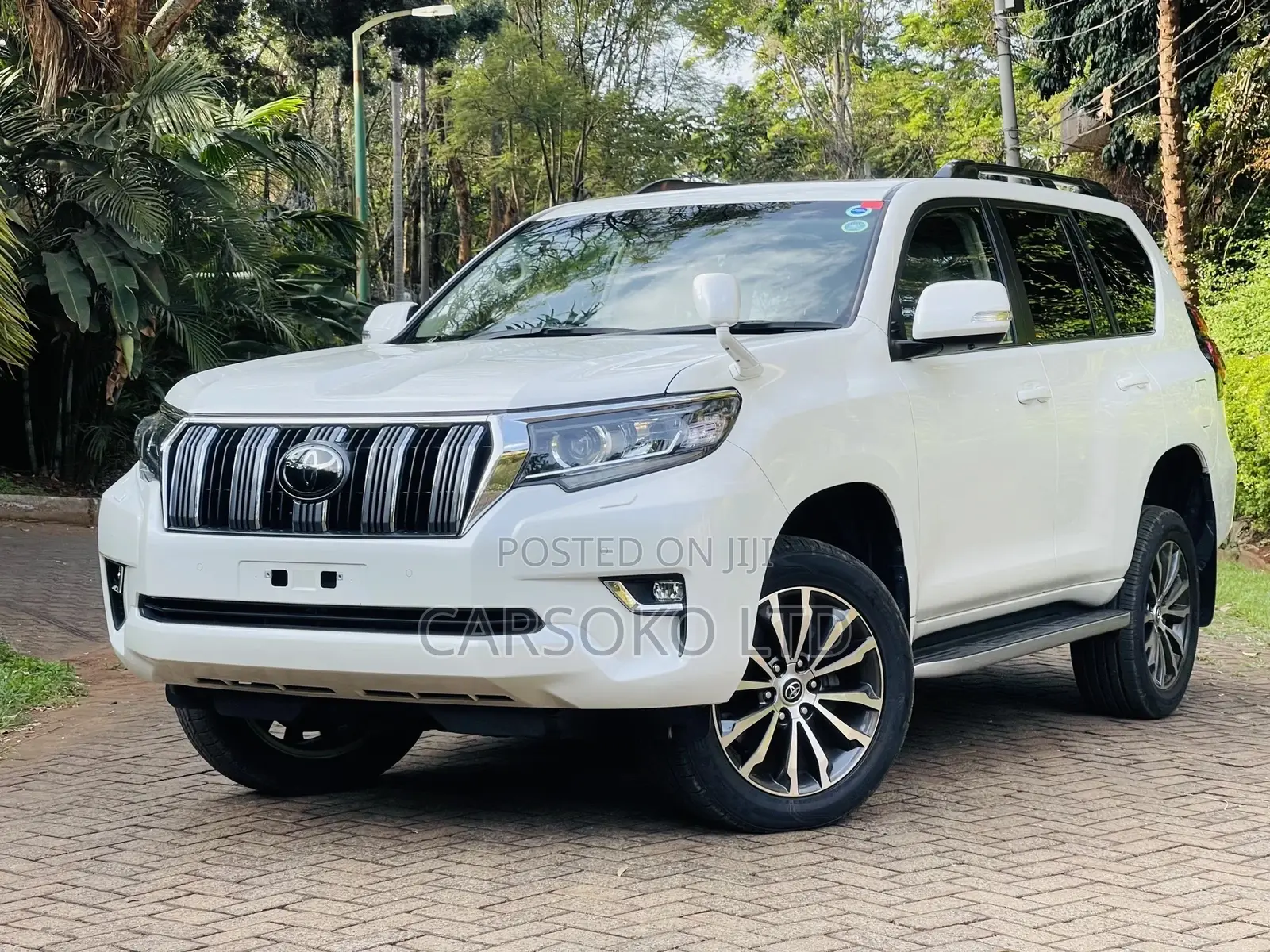 Toyota Land Cruiser Prado 2.8 2017 White