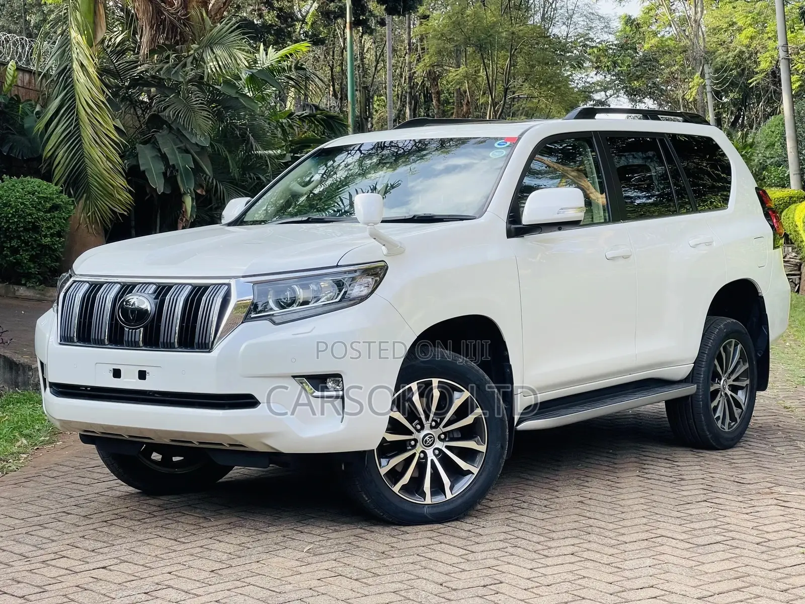 Toyota Land Cruiser Prado 2.8 2017 White