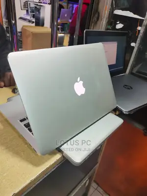 Laptop Apple MacBook Pro 2015 8GB Intel Core I5 SSD 128GB