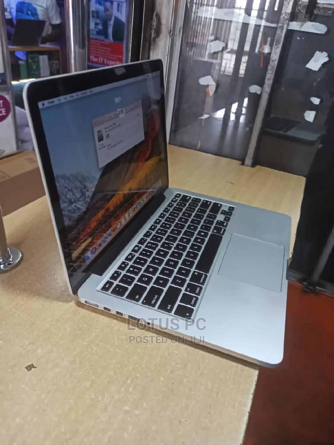 Laptop Apple MacBook Pro 2015 8GB Intel Core I5 SSD 128GB