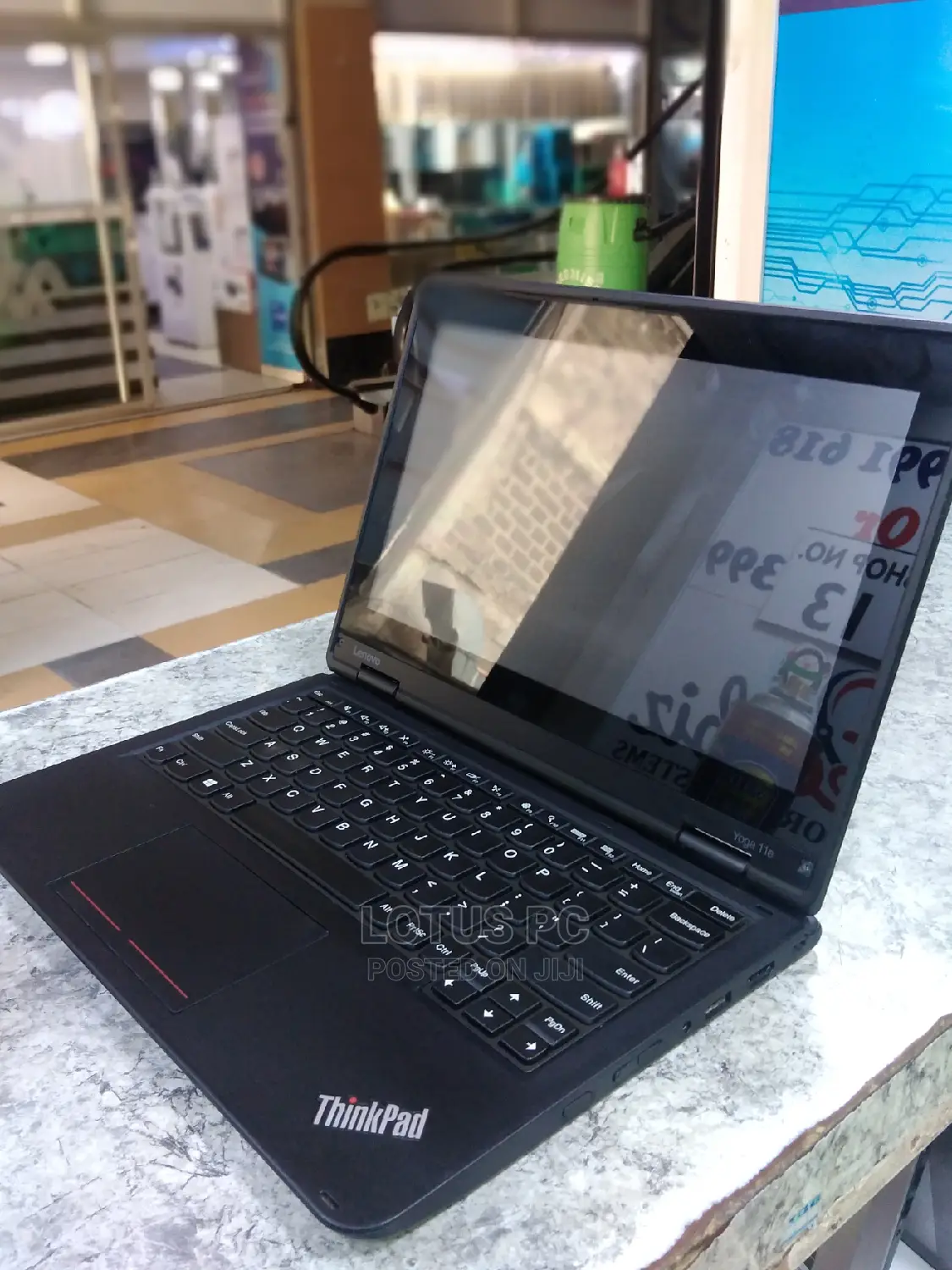 Laptop Lenovo Yoga 11e 4GB Intel Celeron SSD 128GB