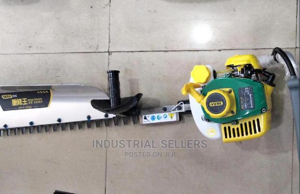 The Durable Hedge Trimmer Dera