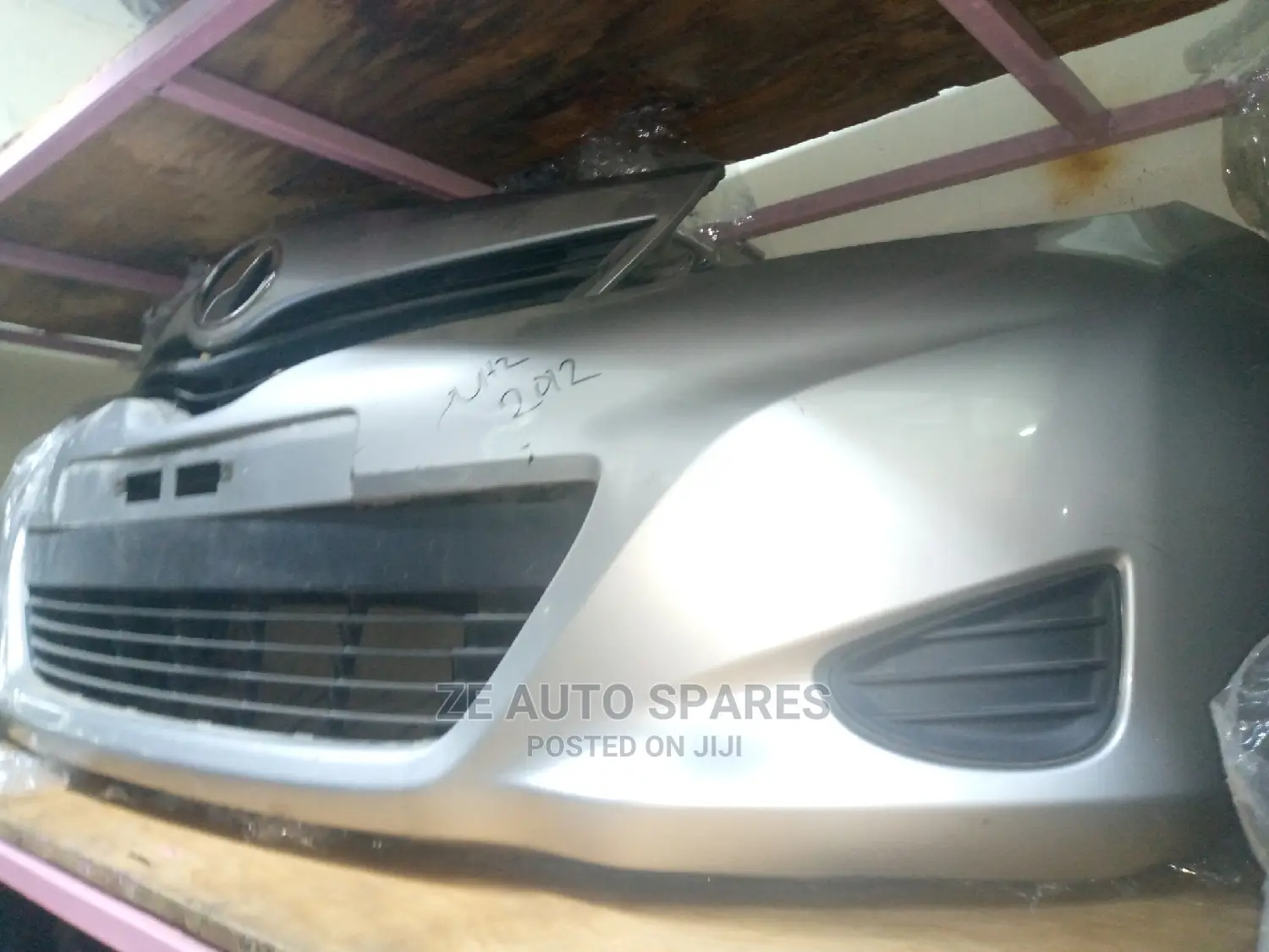Vitz 2012 Nosecut