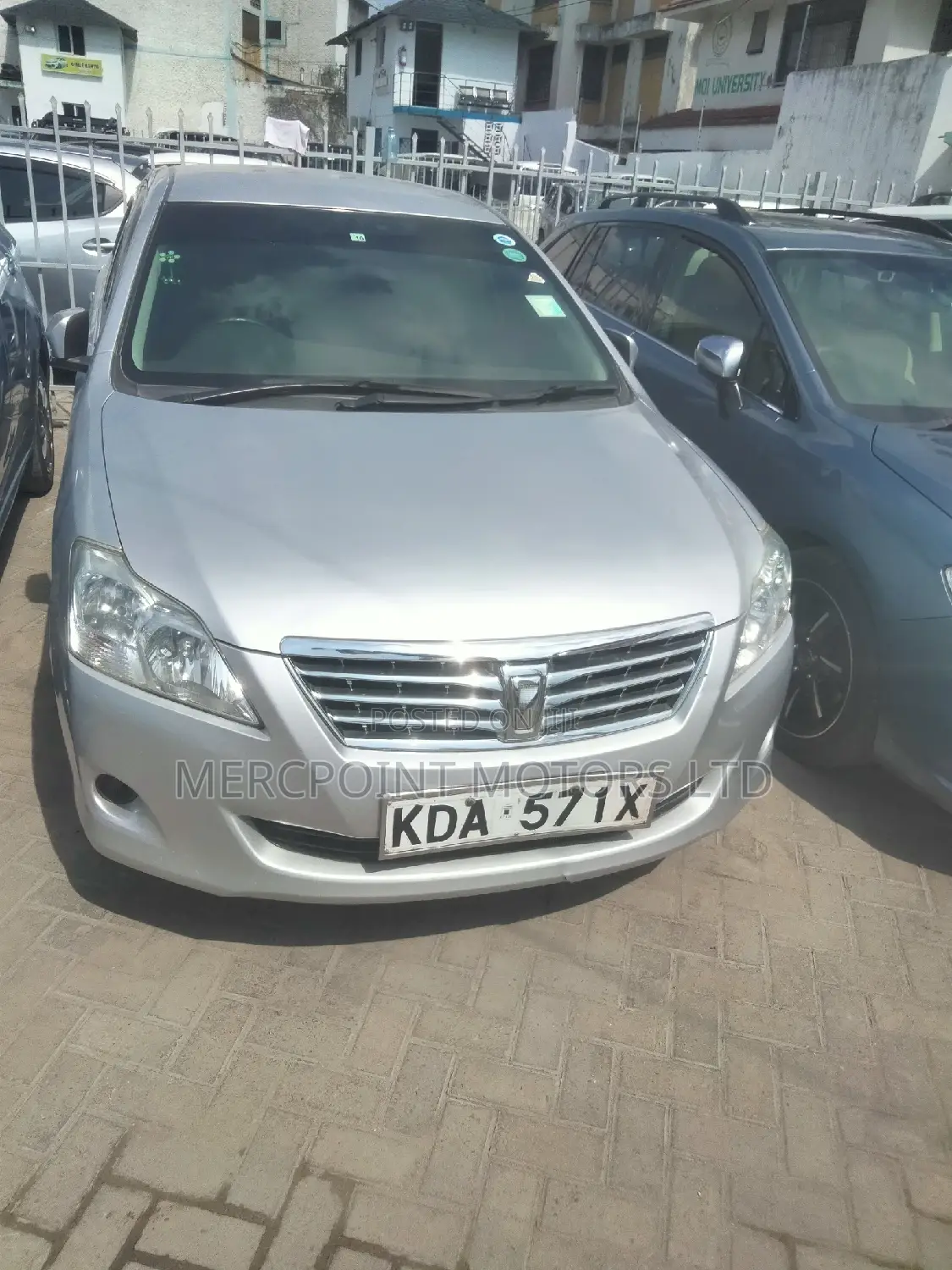 Toyota Premio 2013 Silver