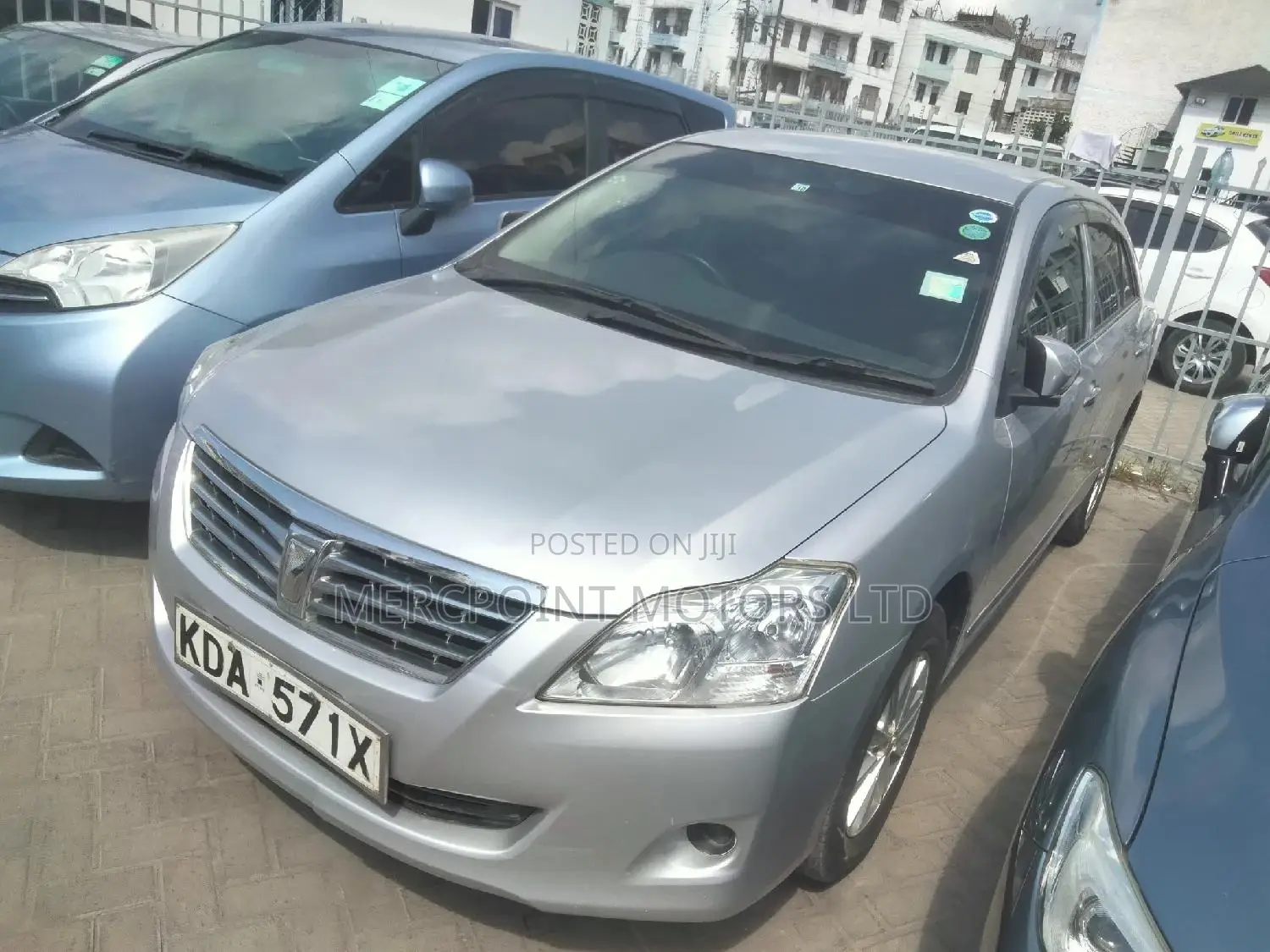 Toyota Premio 2013 Silver