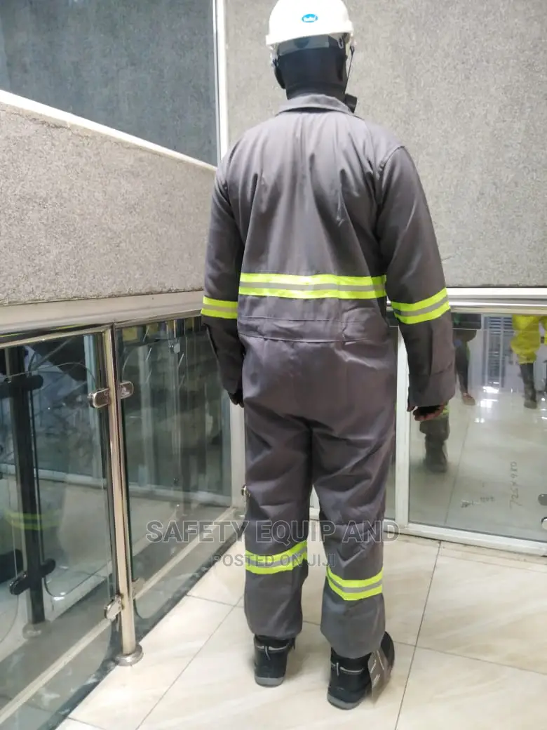 S,M,L,Xl,Xxl,Xxxl Reflective Overals Are Available