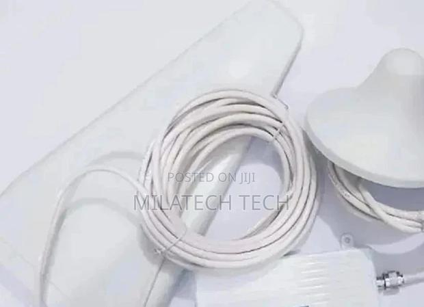 Best Universal Cell Phone Network Triband Signal Booster