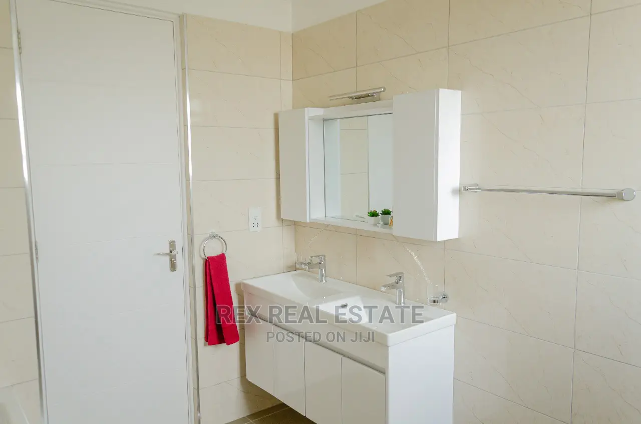4bdrm Maisonette in South C for Sale