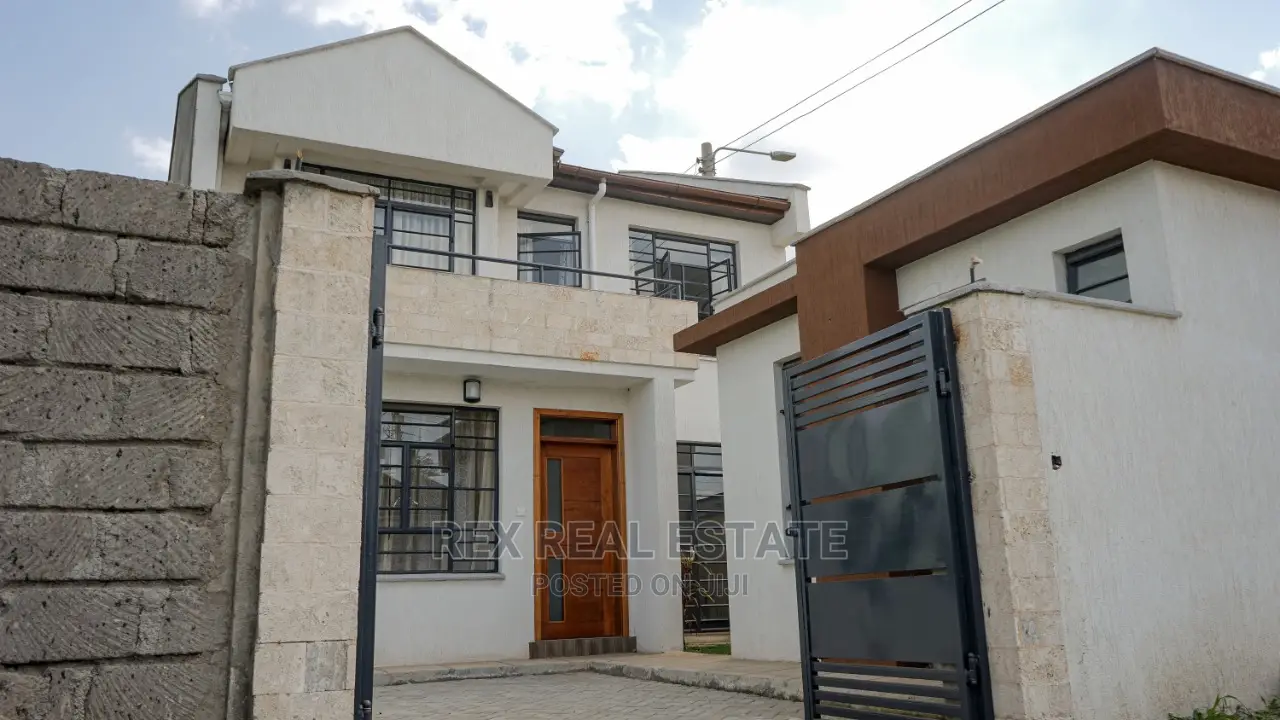 4bdrm Maisonette in South C for Sale