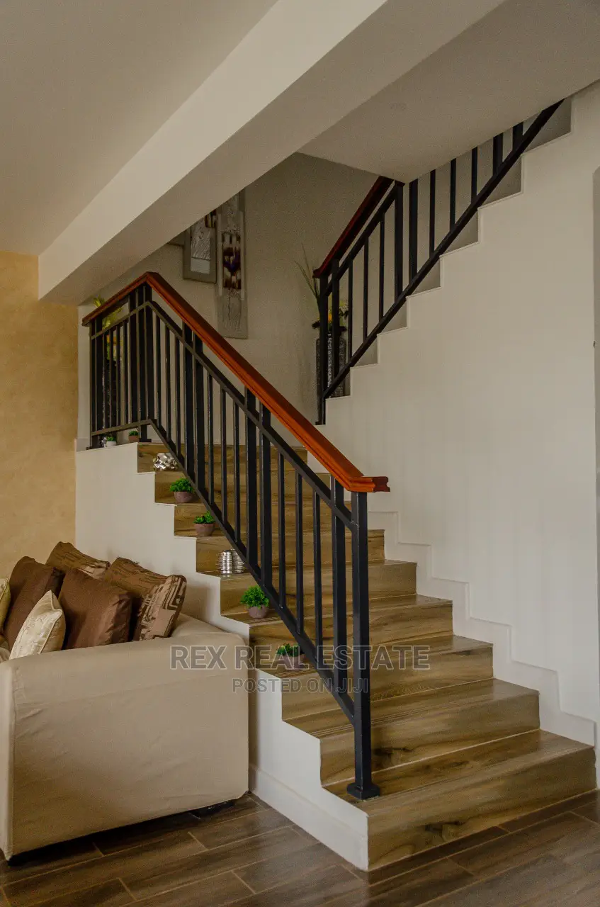 4bdrm Maisonette in South C for Sale