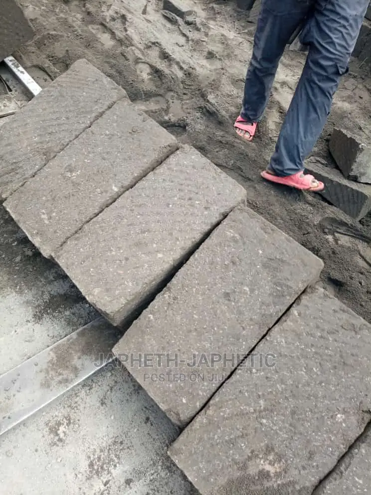 Khaki Machine Cut Stones,