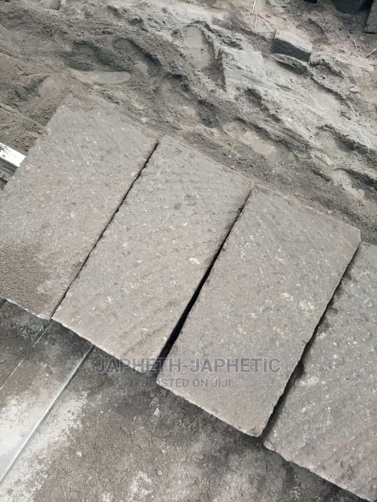 Machine Cut Stones, 1st Gradie