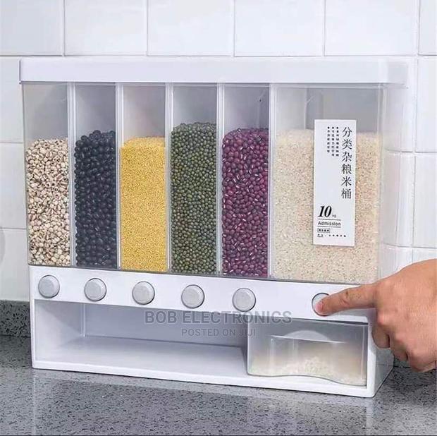 10kg Comparted Cereal Dispenser