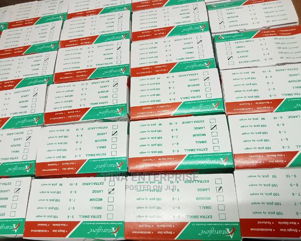 Nitrile Powderless Examination Gloves - thumbnail 3