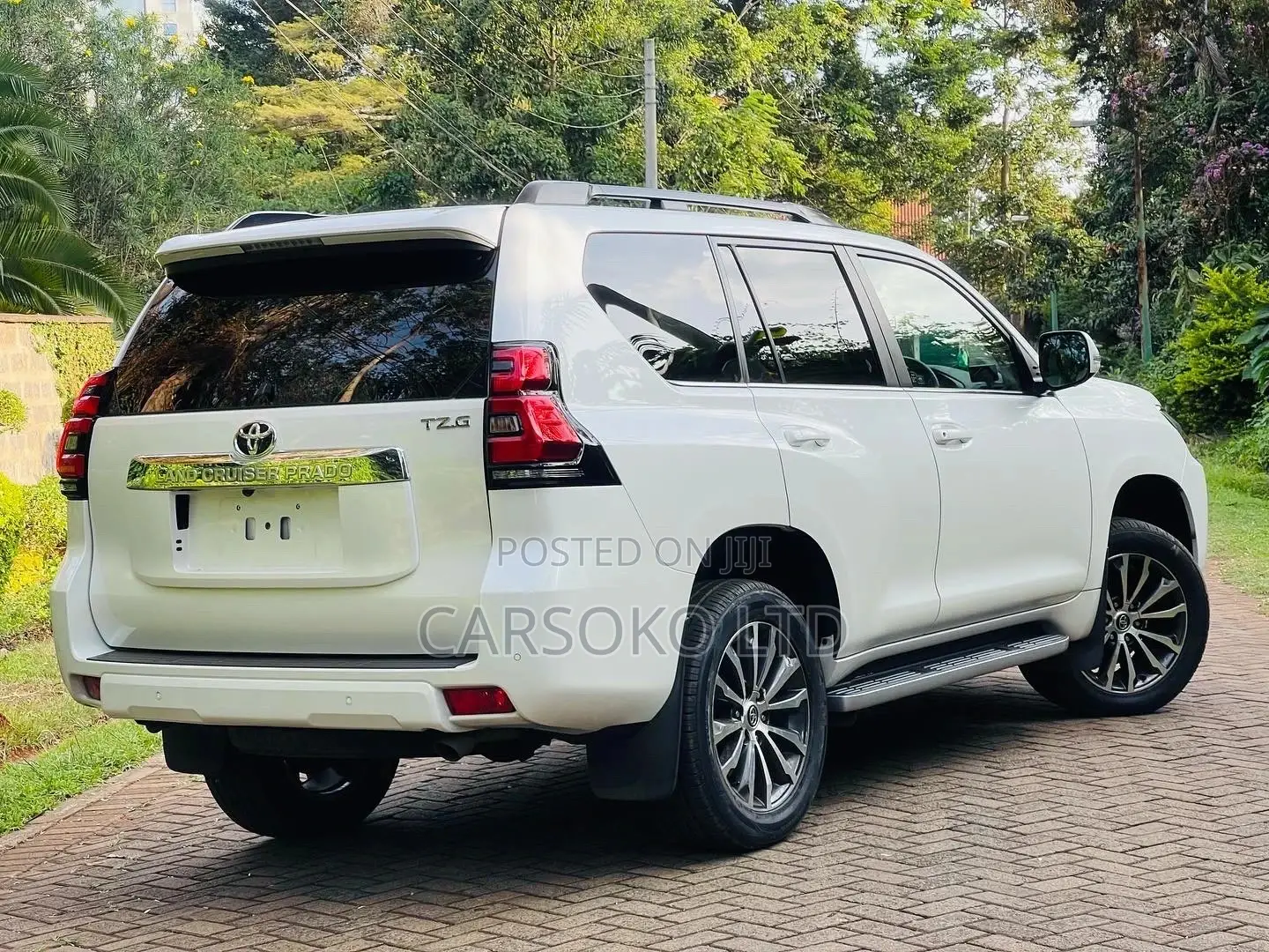 Toyota Land Cruiser Prado 2.8 2017 White