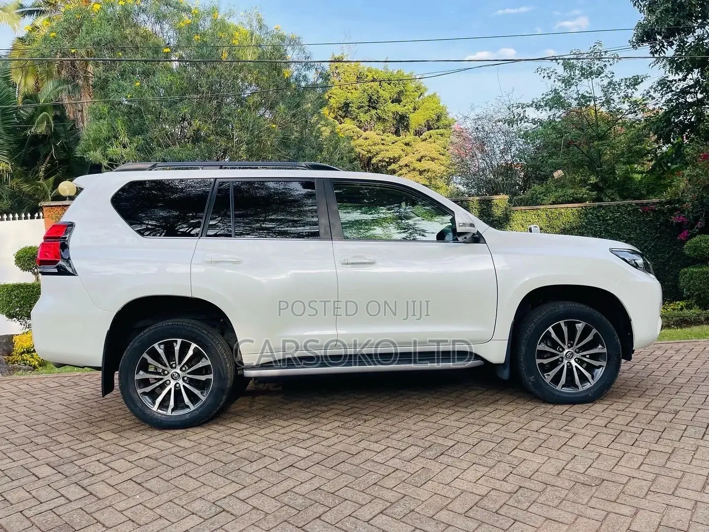 Toyota Land Cruiser Prado 2.8 2017 White