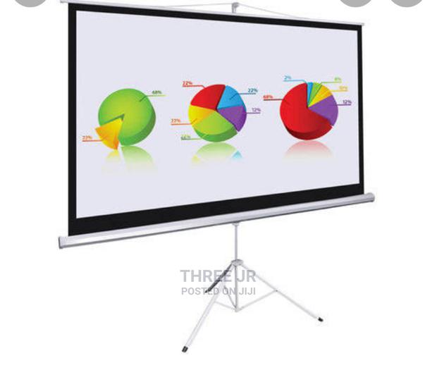 Tripod, Portable Projection Screen Available - main view