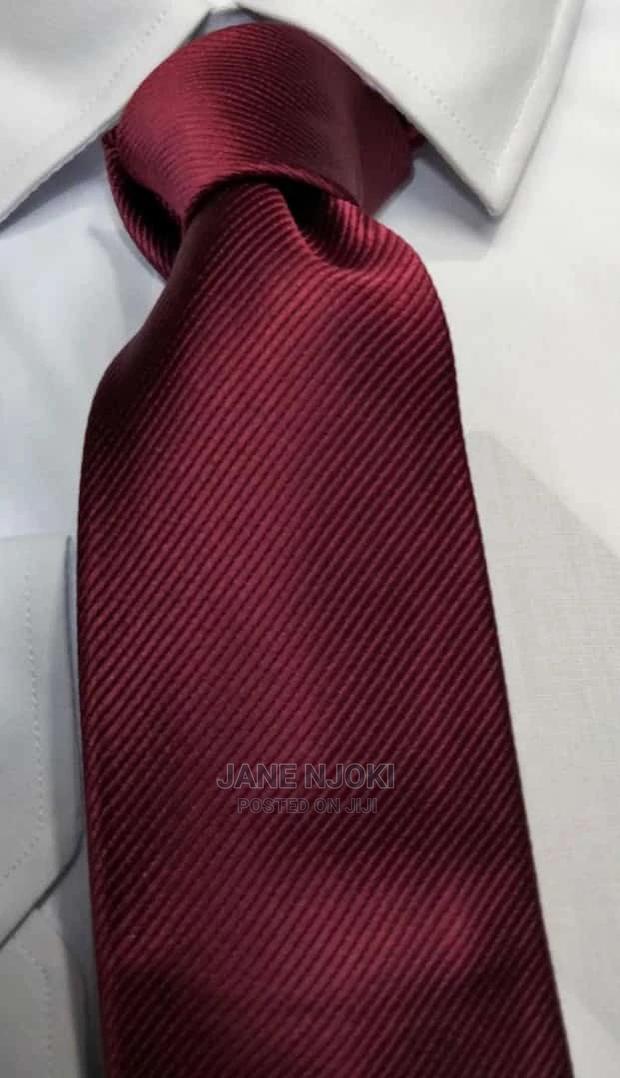 Maroon Tie - main view