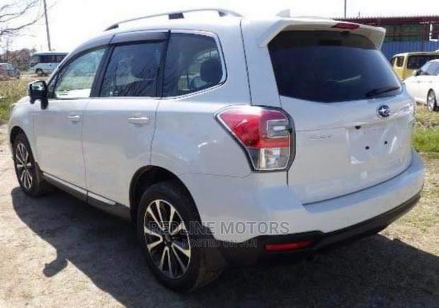 Subaru Forester 2.0XT Premium AWD 2016 Pearl - thumbnail 2