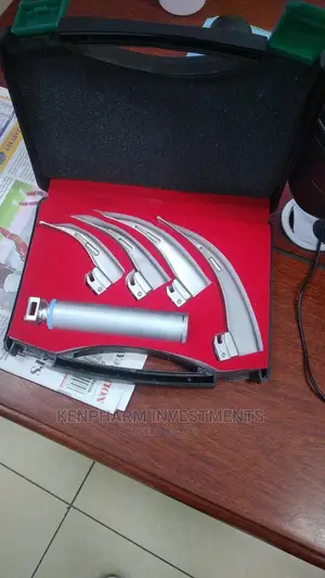 Laryngoscope 4 Blades