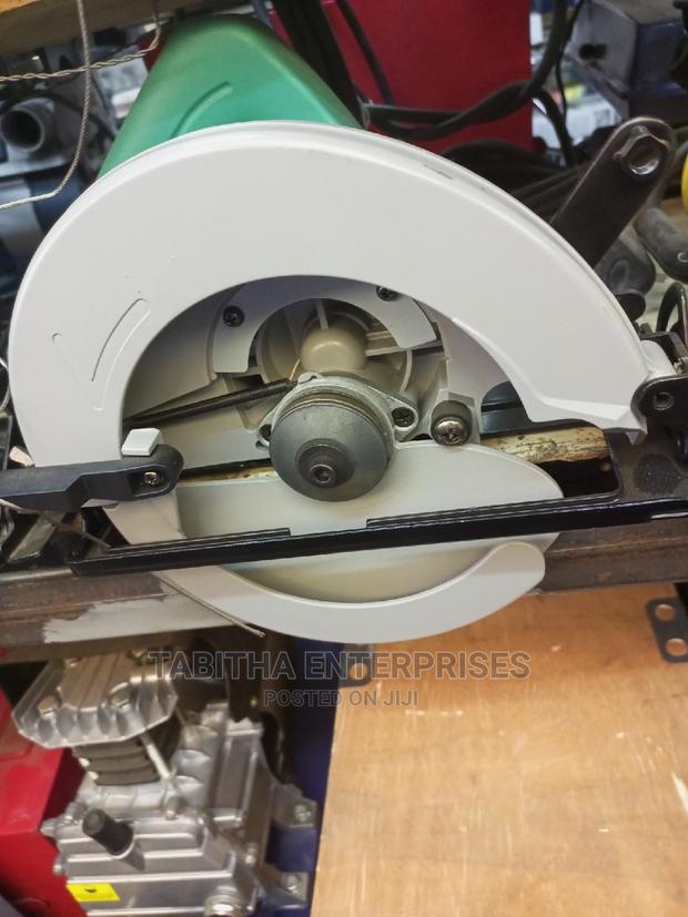 Circular Saw Dca - main view