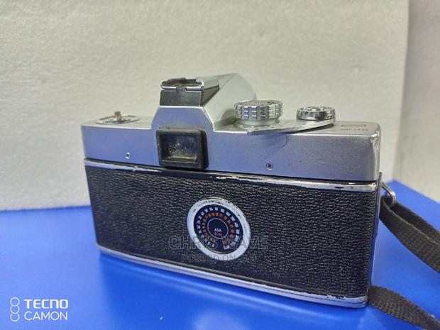 Minolta Vintage Film Camera - thumbnail 4