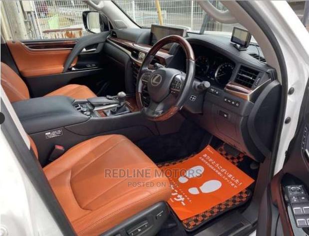 Lexus LX 570 AWD 2016 White - thumbnail 4