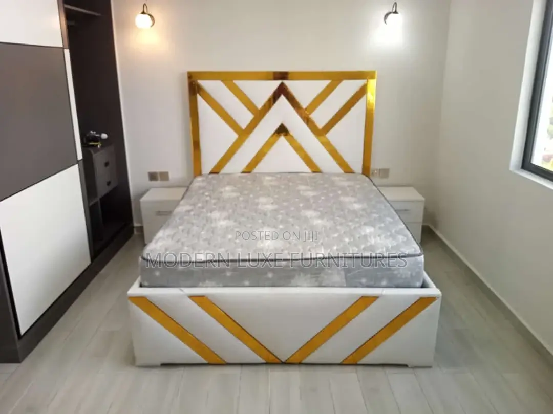 4/6 Bed Plus Side Drawers