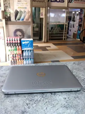 Laptop HP EliteBook 820 G3 4GB Intel Core I5 HDD 500GB
