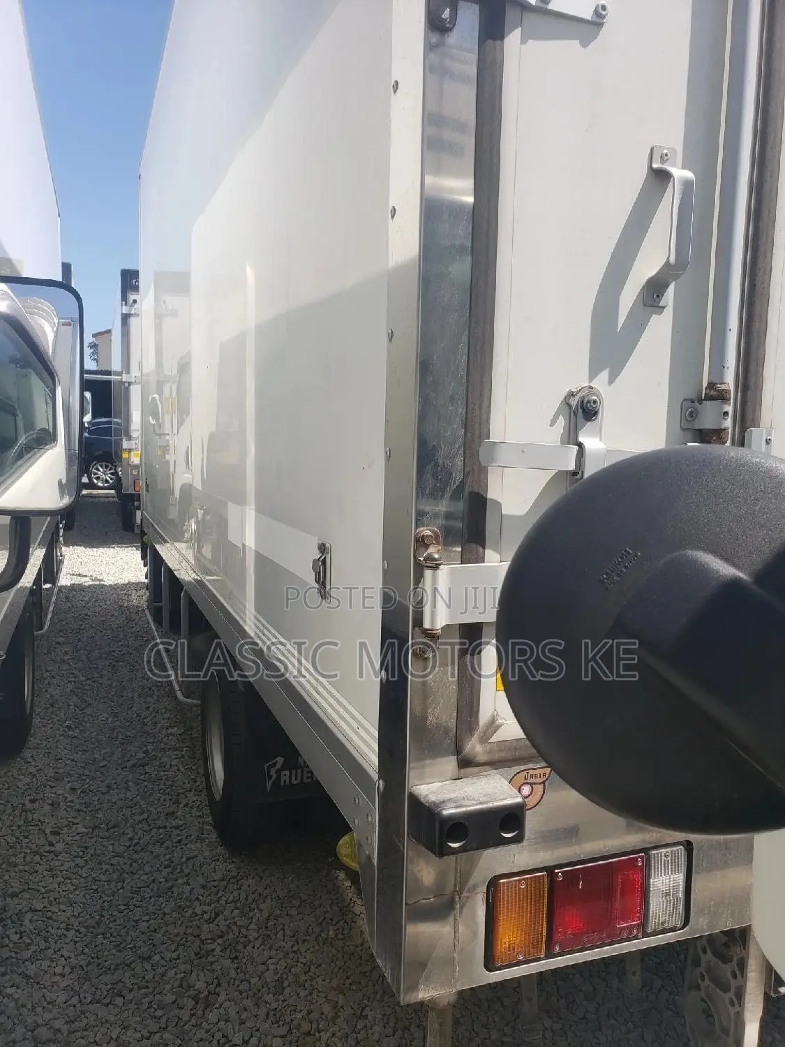 Isuzu Elf, 3 Ton Truck With Freezer Body
