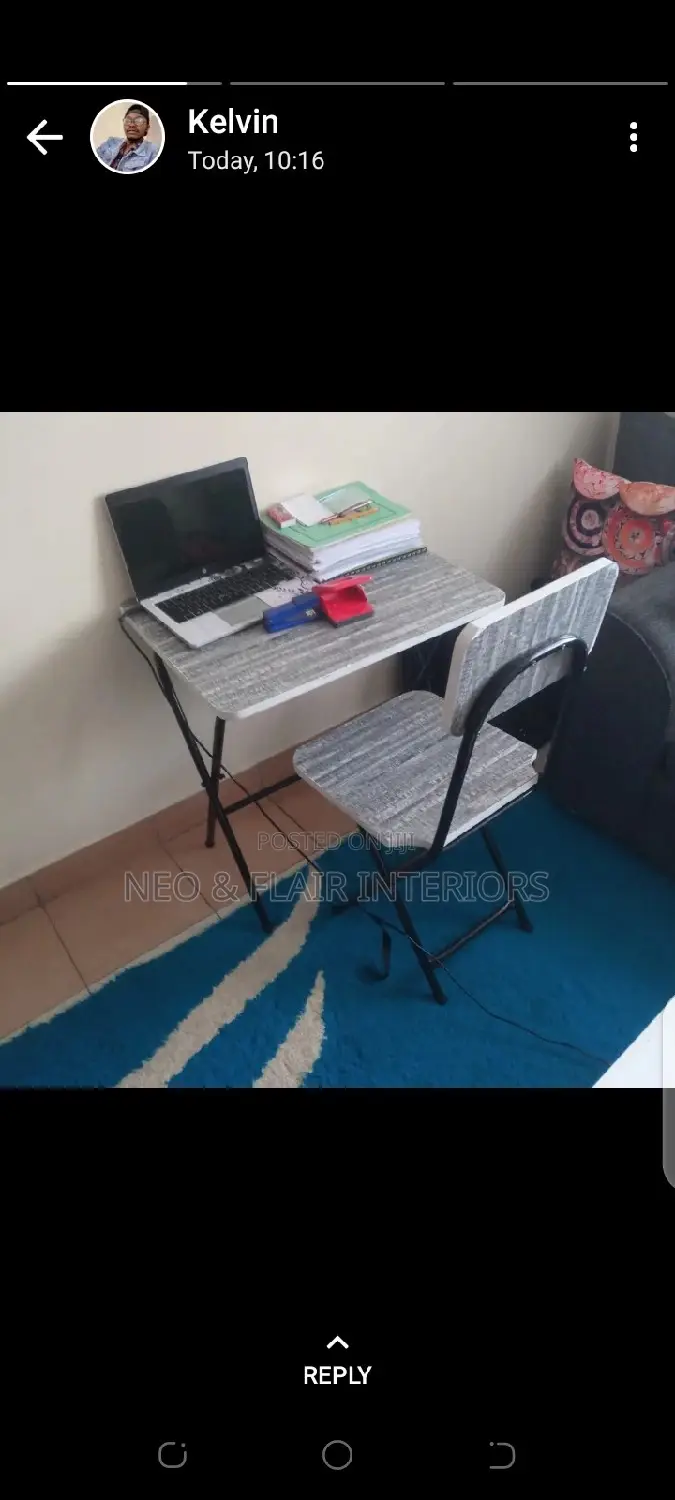 Classic Foldable Study Table