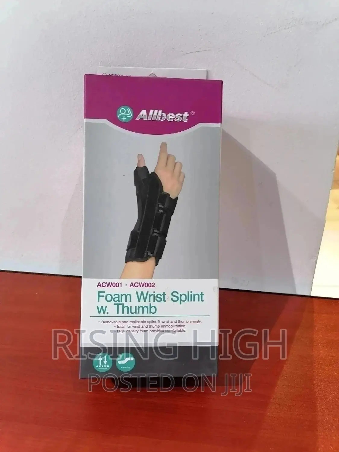Quality Foam Wrist Support With Thumb