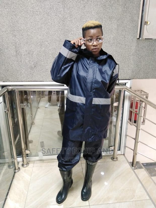 Best Quality Navy Blue Rain Suites - main view