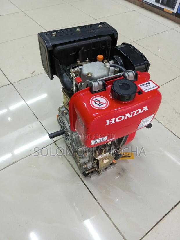 Honda Deisel 14 HP Motor - thumbnail 3