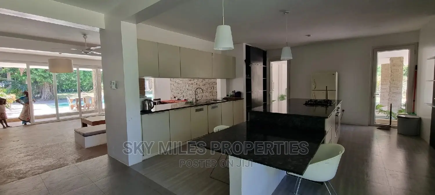 3bdrm Villa in Mtwapa Creekside for Sale