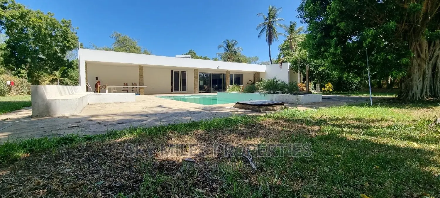 3bdrm Villa in Mtwapa Creekside for Sale
