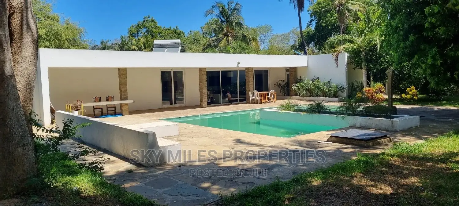 3bdrm Villa in Mtwapa Creekside for Sale