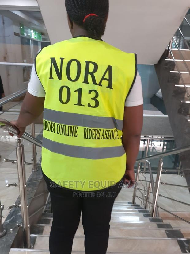 Beautiful Reflective Safety Hub Vests - thumbnail 2