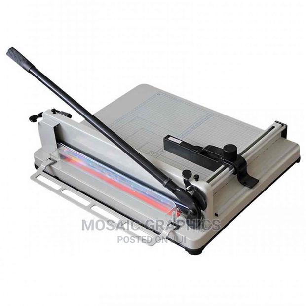 Heavy Duty Paper Cutter A4 - thumbnail 2