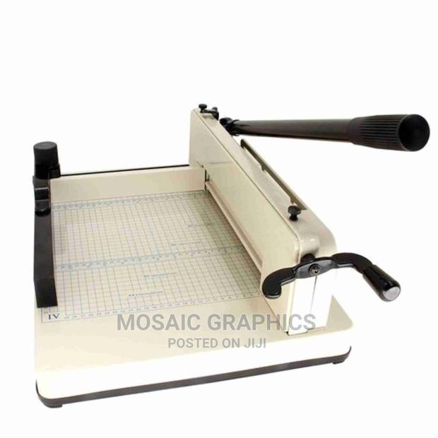 Heavy Duty Paper Cutter A4 - thumbnail 4